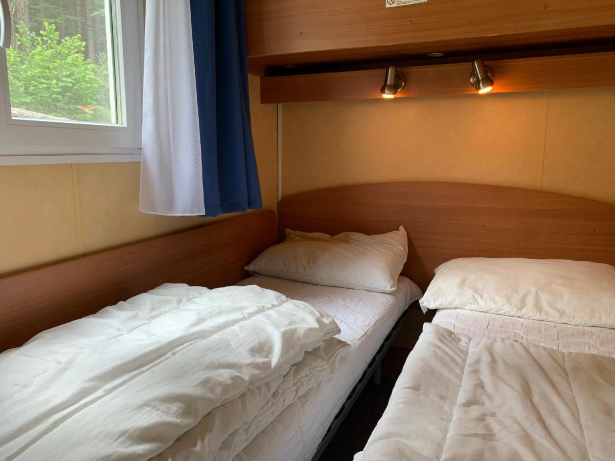 Gjerdset Turistsenter Villa Isfjorden Bagian luar foto